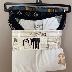 Warner Bros. Harry Potter Pyjamas Black and White Lounge Set Hogwarts